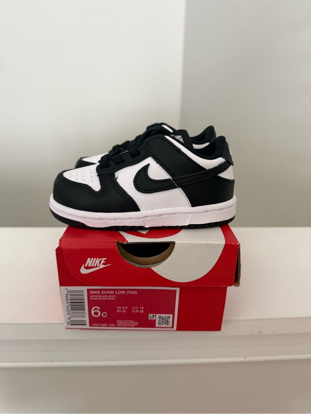 Nike Kids Black and White Low-Top Sneakers